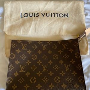 Louis Vuitton Toiletry Pouch 26